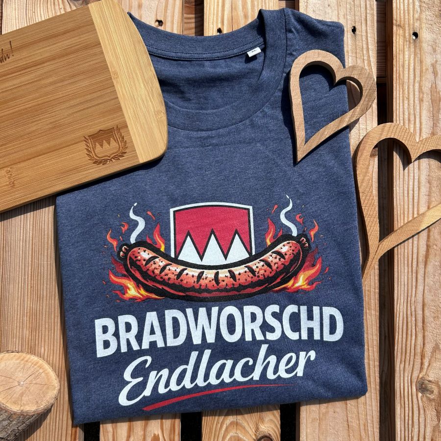 Bradworschd Endlacher Grillen und BBQ Franken T-Shirt Herren Frankenstyle Fränkische T-Shirts Annather Story Fränkische Mode Geschenke und typische Mitbringsel Nürnberg Würzburg Coburg Bayreuth Fürth Erlangen Bamberg Fränkische Schweiz Shop