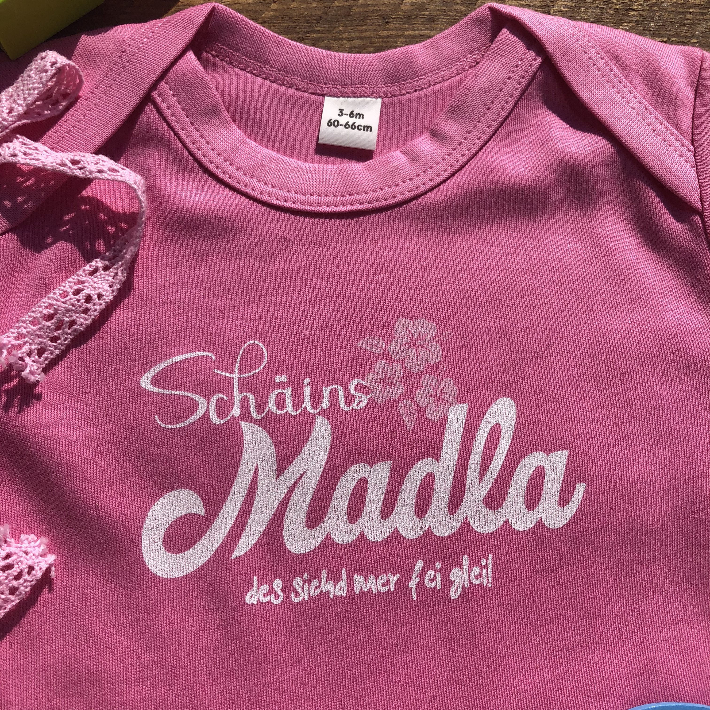 Schäins Madla Baby Body Franken von Frankenstyle Fränkische Babysachen Babykleidung Shop Nürnberg Würzburg Erlangen Bamberg Bayreuth Fürth Herzogenaurach Coburg Baby