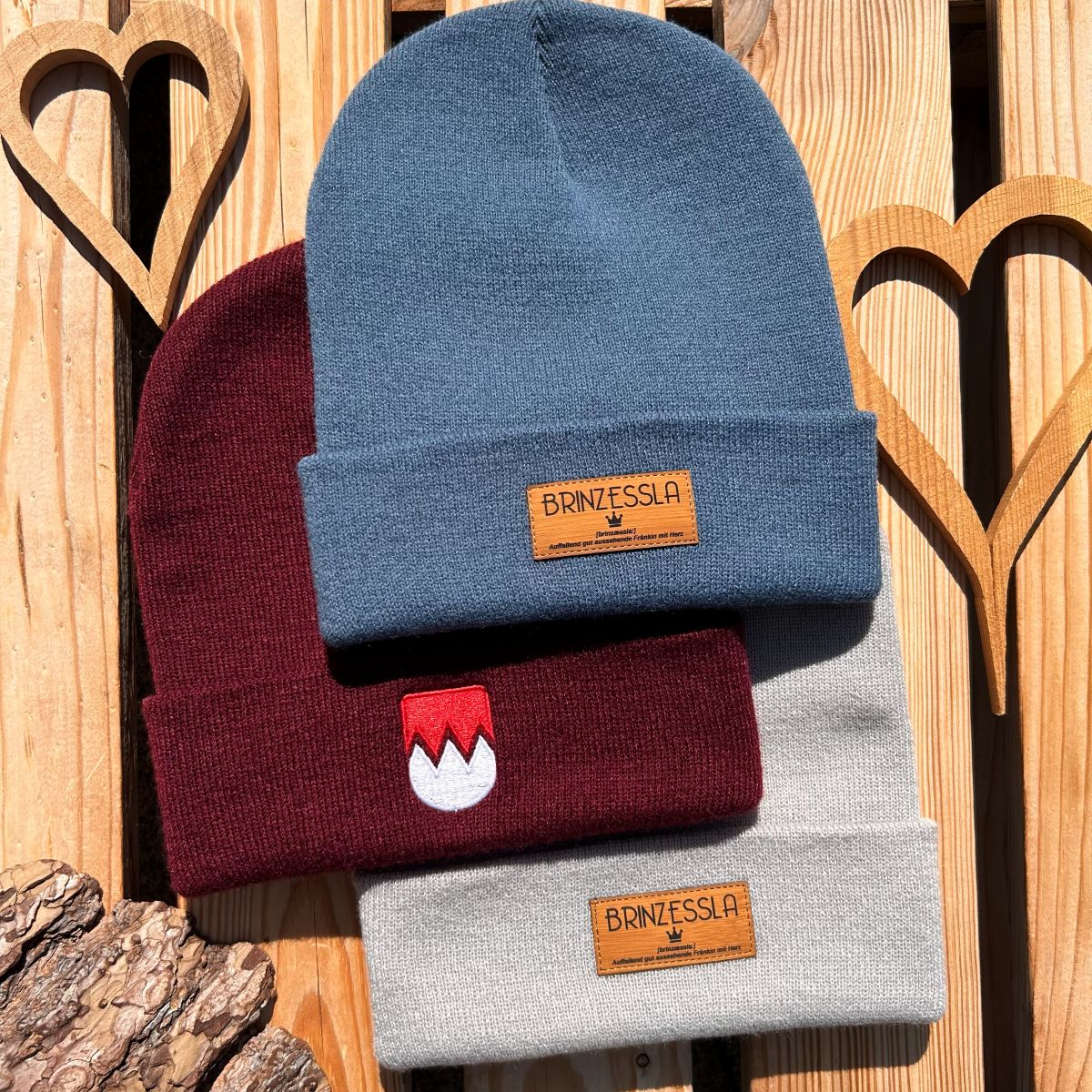 Brinzessla Mütze von Frankenstyle Fränkische Mützen und Beanies Fränkische Geschenke und typisch fränkische Weihnachtsgeschenke Fränkische Strickmütze Winter Prinzessin