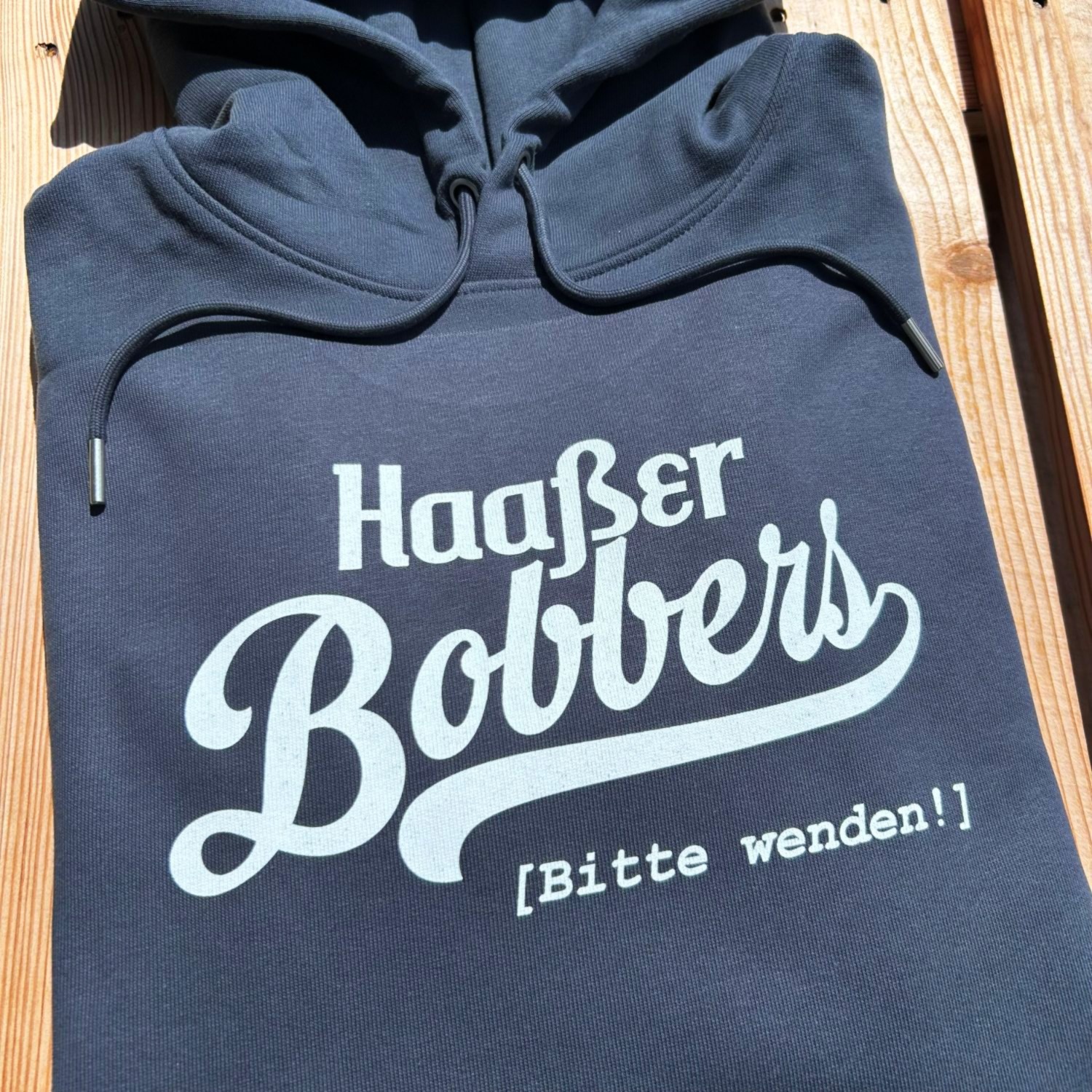 Haaßer Bobbers Hoodie Frankenstyle Fränkische Hoodies und Shirts Annather Story Shop Frankenland Frankenshop Geschenke und Mitbringsel Nürnberg Erlangen Fürth Coburg Würzburg Herzogenaurach Fränkische Schweiz Bayreuth Mode