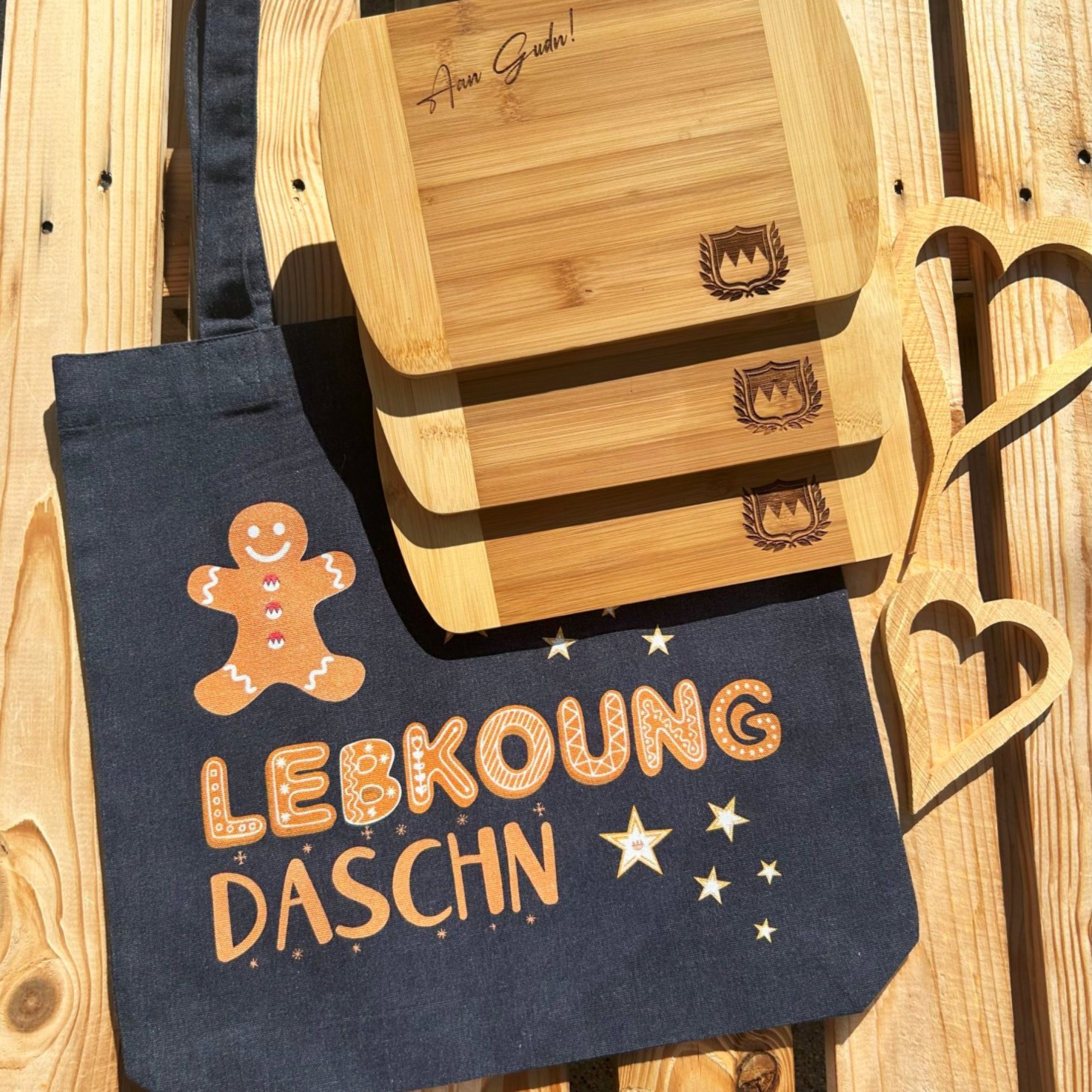 Fränkisches Brotzeitbrett oder Frühstücksbrett von Frankenstyle Fränkische Geschenke Weihnachtsgeschenke Franken Wappen Brotzeitbrett Frankenladen Frankenland Versand